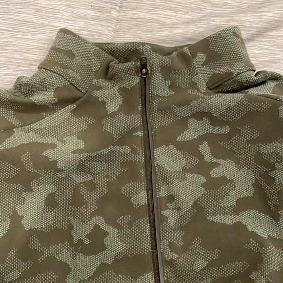 Lululemon Surge Warm Half-Zip Camo - Picture 2 of 4